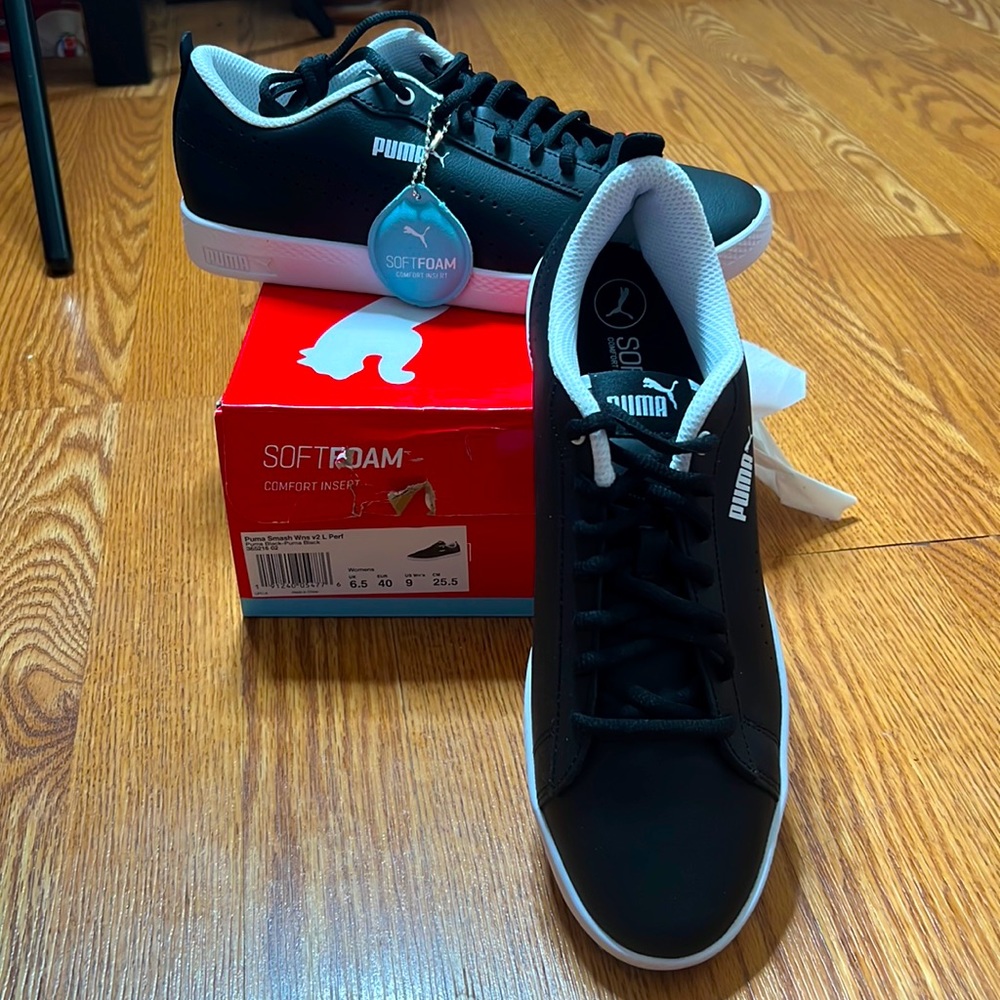 Puma Smash Woman’s Black size 9